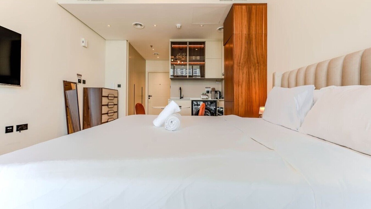 Photo of Bedroom in Discovery Gardens