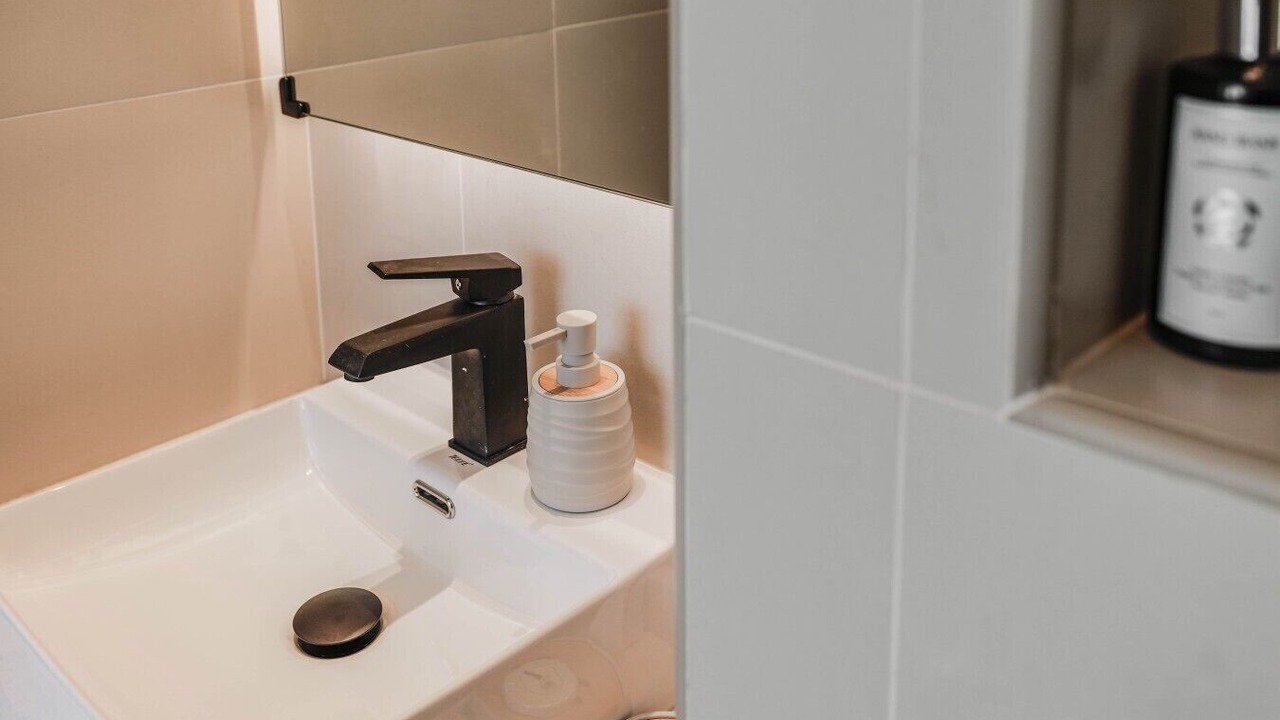 Photo of Bathroom in Discovery Gardens