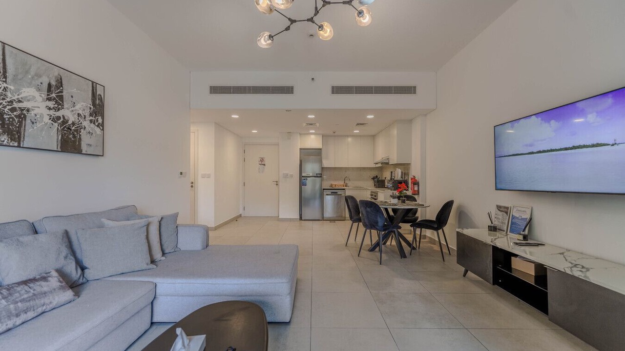 Photo of Livingroom in Umm Suqeim 3