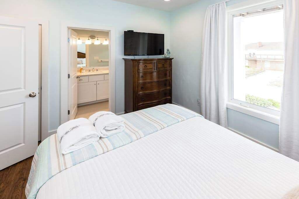 Photo of Bedroom in Sandbridge