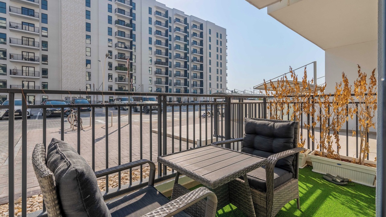 Photo of Patio Balcony in Al Raha Beach