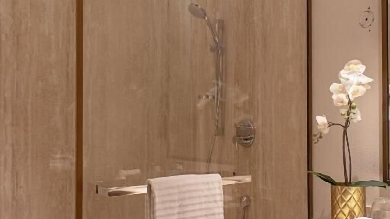 Photo of Bathroom in Liwa