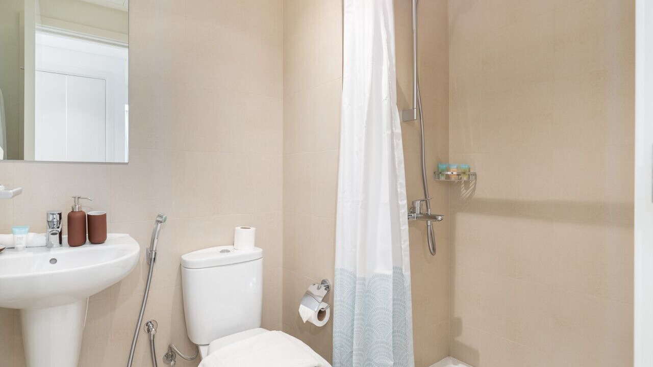 Photo of Bathroom in Za'abeel 2