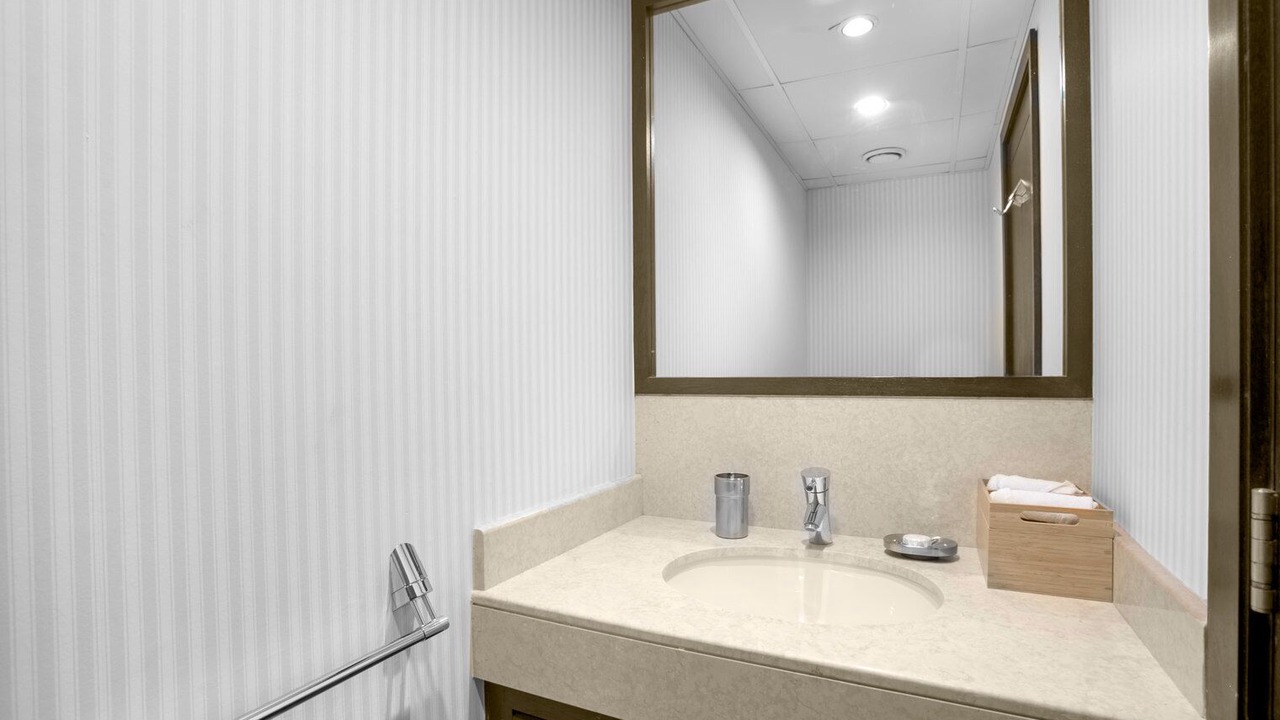 Photo of Bathroom in Downtown Dubai