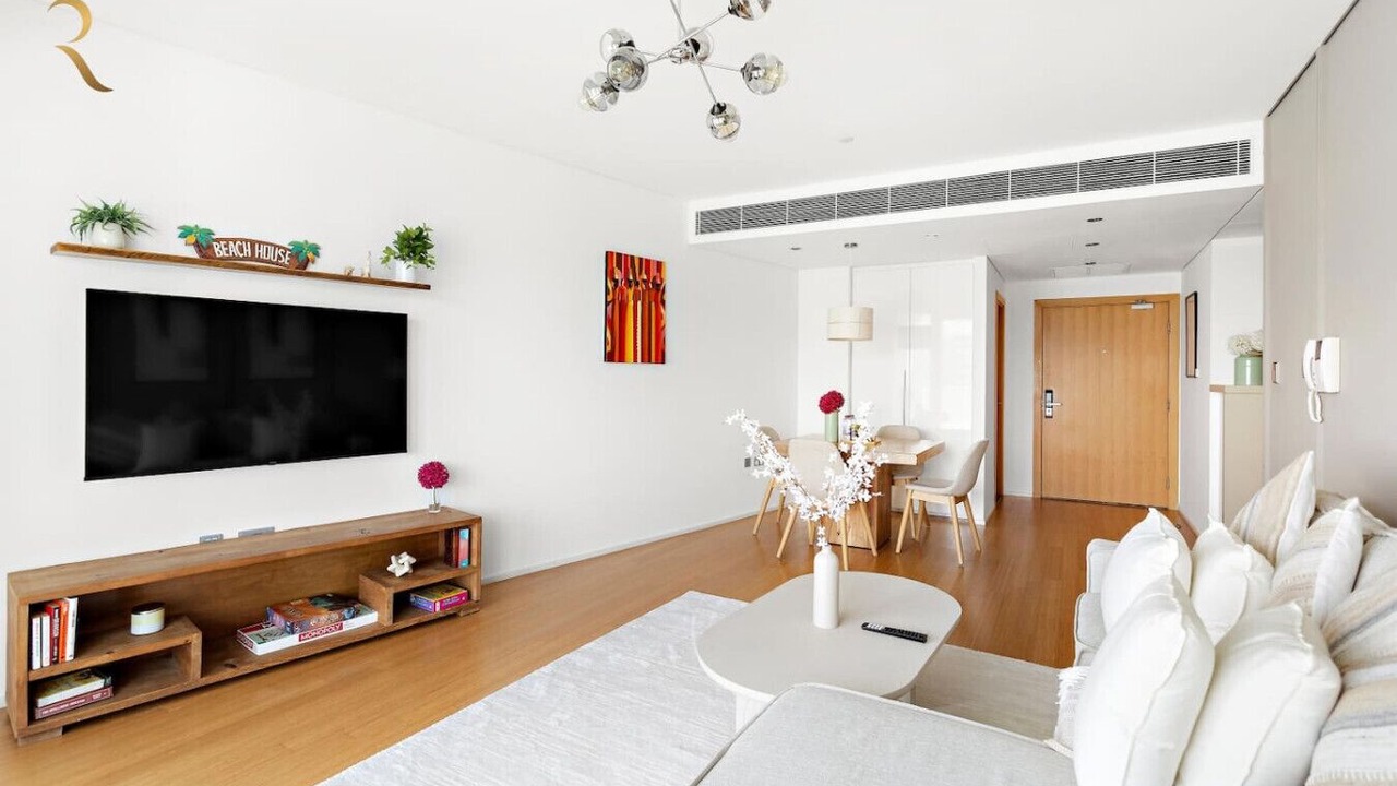 Photo of Livingroom in Al Raha Beach