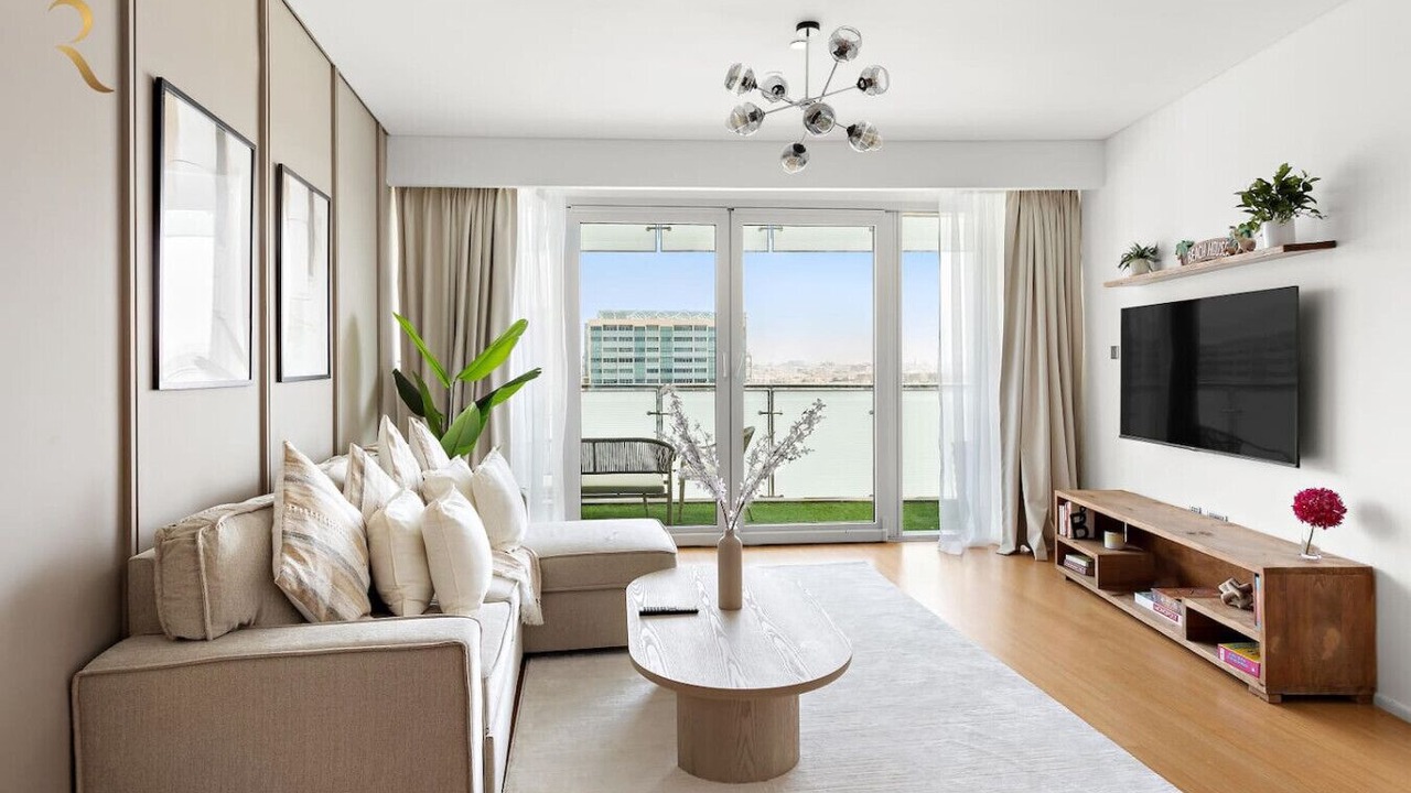 Photo of Livingroom in Al Raha Beach