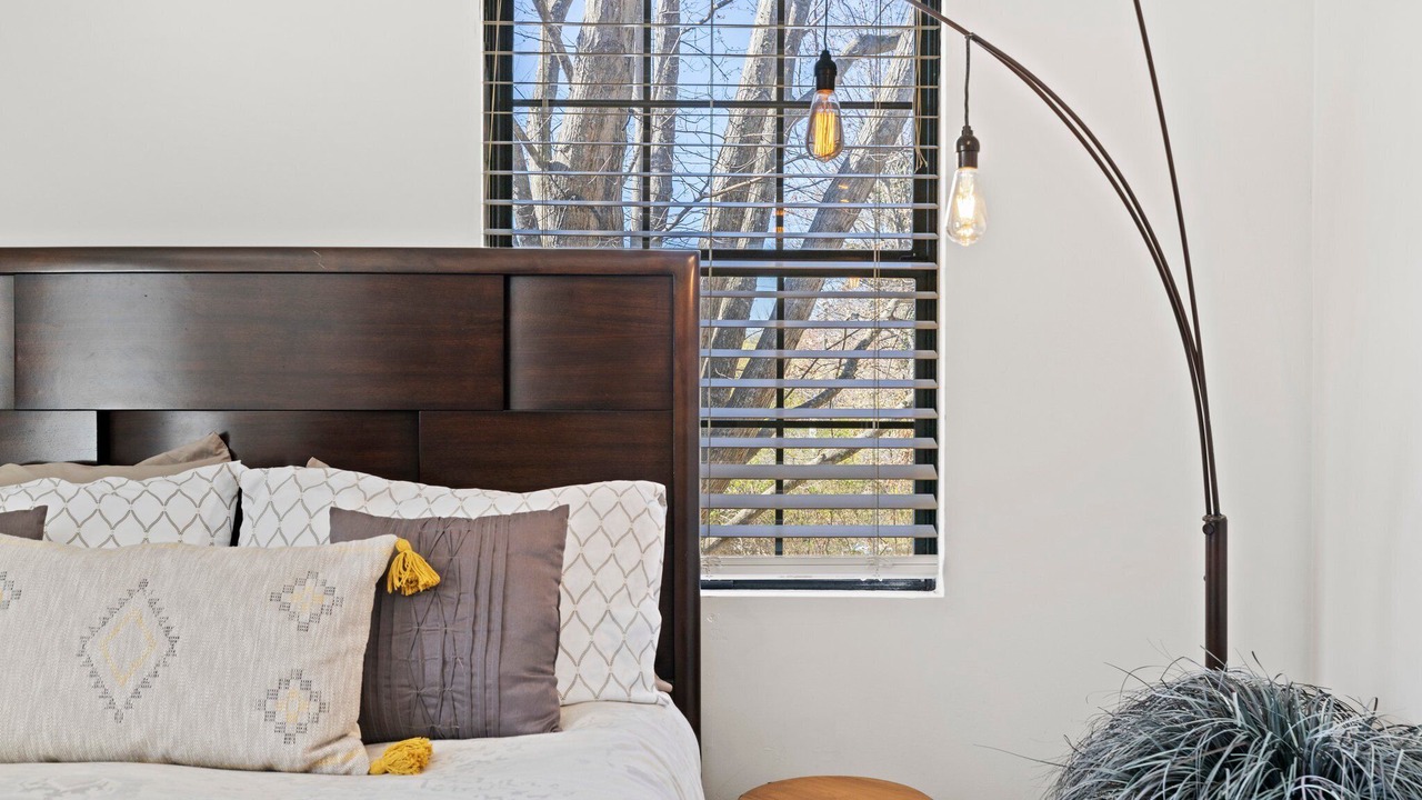 Photo of Bedroom in East End - Valley Street