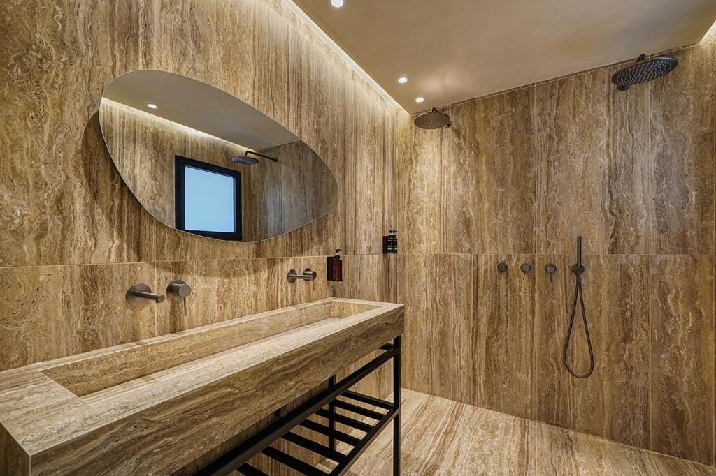 Photo of Bathroom in Artists Colony