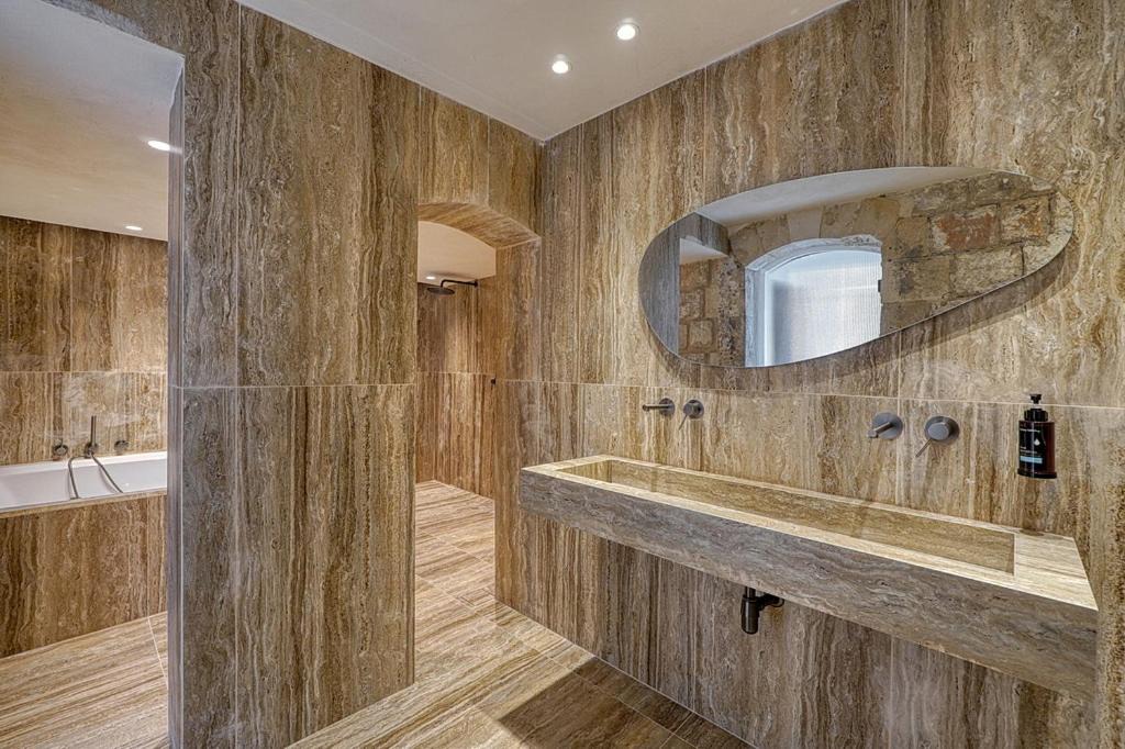Photo of Bathroom in Artists Colony