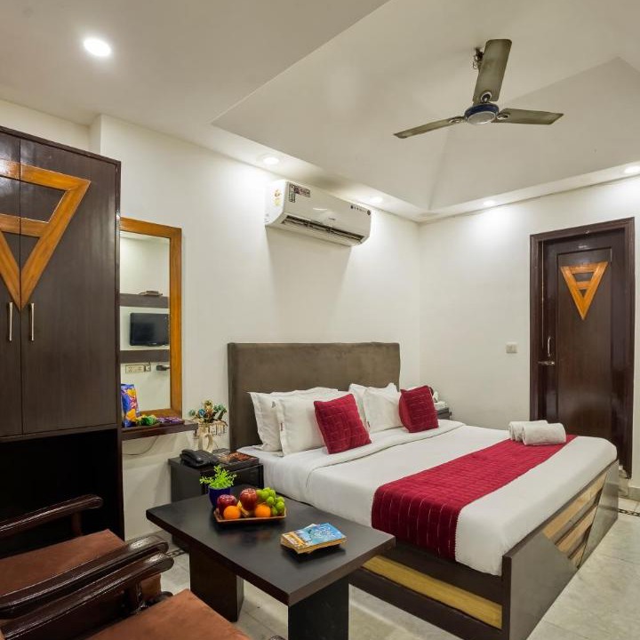 Photo of Bedroom in Karol Bagh