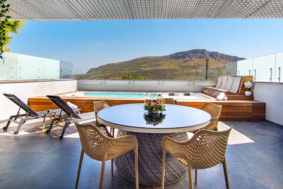 Photo of Patio Balcony in Migdal