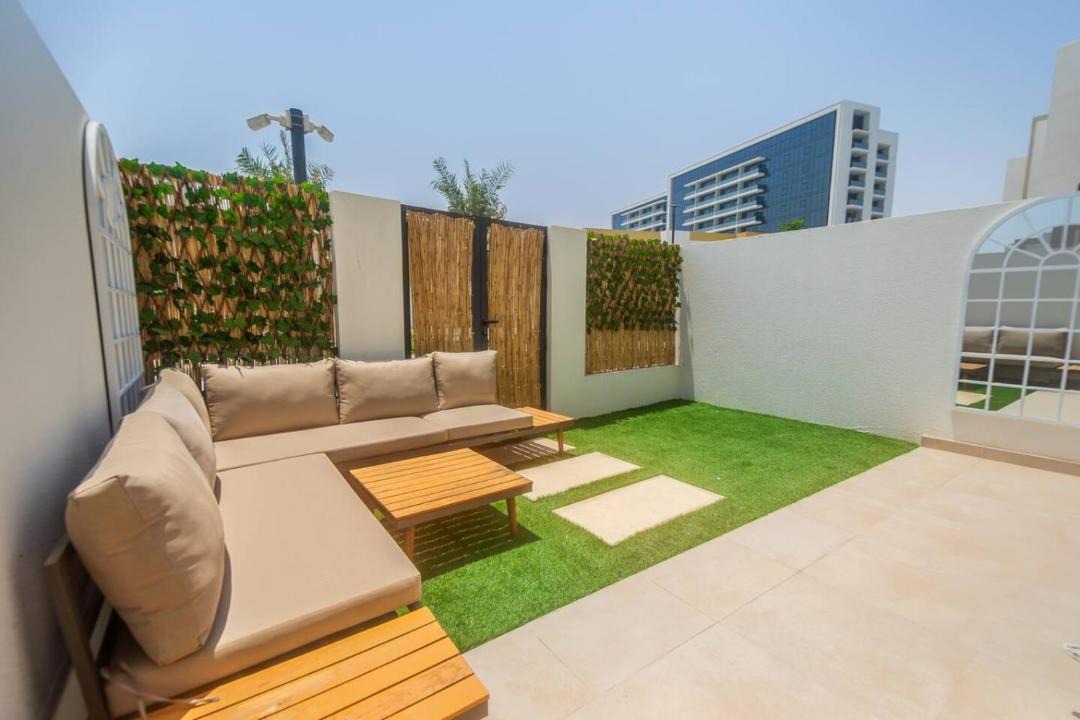Photo of Patio Balcony in Mina Al Arab