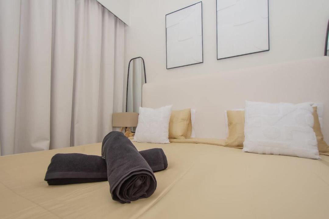Photo of Bedroom in Mina Al Arab