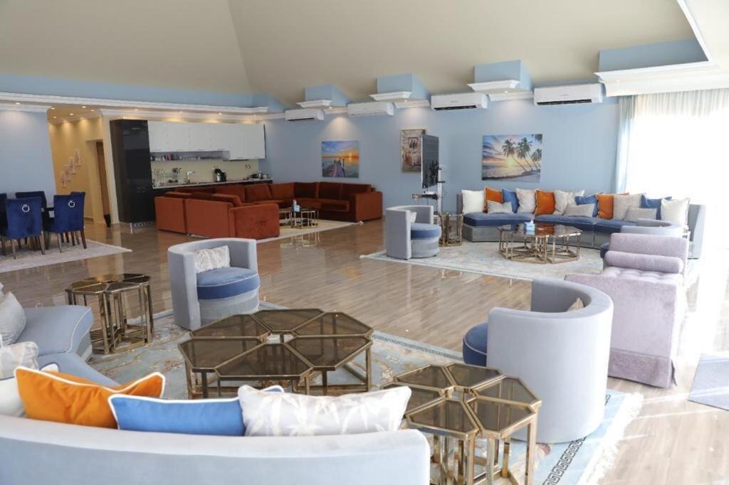 Photo of Livingroom in Al Gharbia