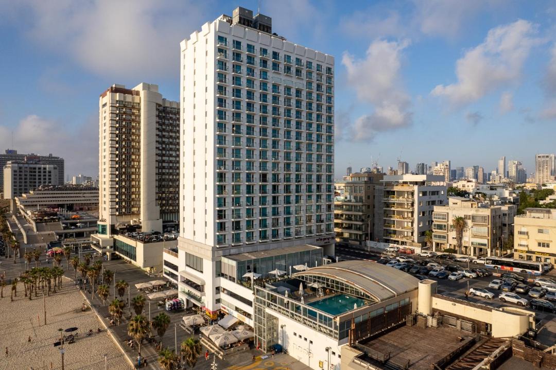 Photo of Others in Tel Aviv Promenade
