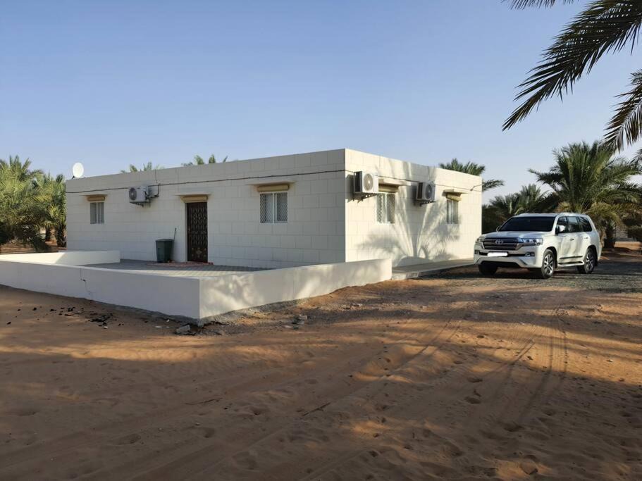 Photo of Buildings in Al Khaznah