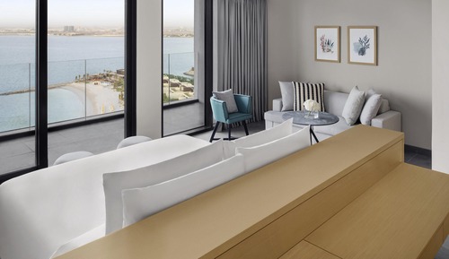 Panoramic Bridge Junior Suite