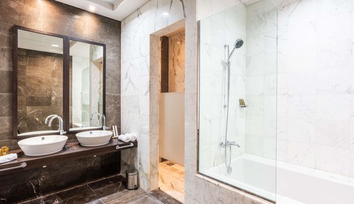 Suite, 4 Bedrooms