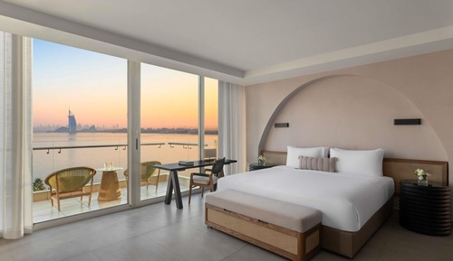 Senior Suite, 1 King Bed, Sea View