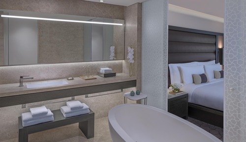 Deluxe Room, 1 Bedroom, Balcony (Deluxe King)