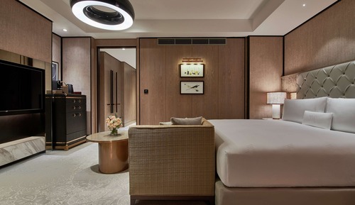 Deluxe Room, 1 King Bed (Grand)