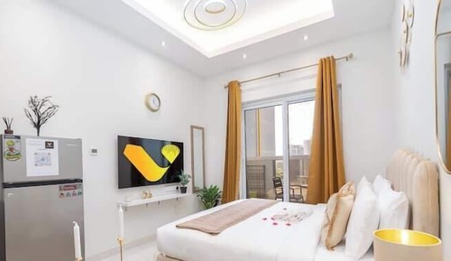 Luxury Studio, Balcony, City View