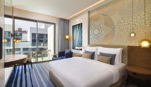 Suite, 1 King Bed, Balcony