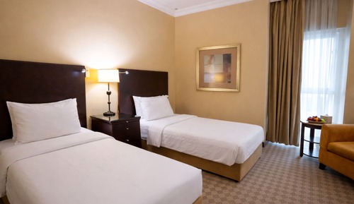 Classic Twin Room City View