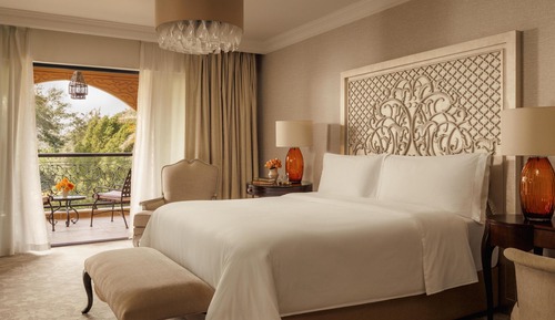 Executive Suite (Arabian Court - UAE| Garden)