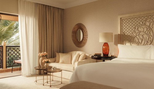 Deluxe Room (Arabian Court | Family)