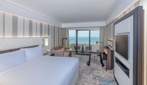 Club Room, 1 King Bed, Balcony, Sea View (Club Lounge Access)