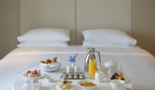 Executive Suite with Club access -50% on Grand Hyatt Water Park and-20% on F&B till August 26