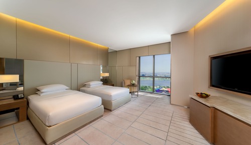 Deluxe Room with Club access -50% on Grand Hyatt Water Park and 20% discount on F&B till August 2026