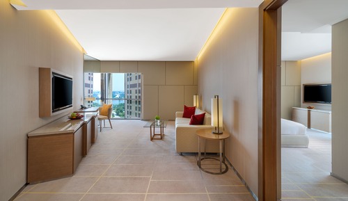Junior Suite with Club access -50% discount on Grand Hyatt Water Park and -20% on F&B till August 26