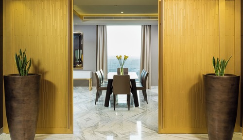 Royal Suite with Executive Lounge Access