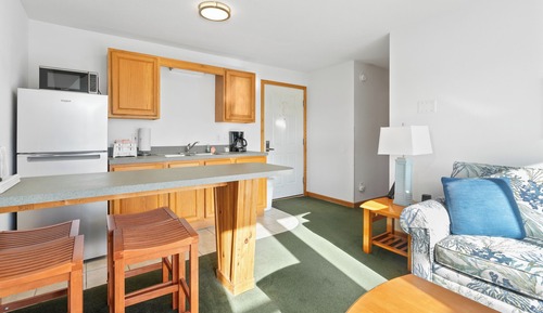 Standard Suite, 1 Bedroom, Non Smoking (Non-Harborfront Suite 304)