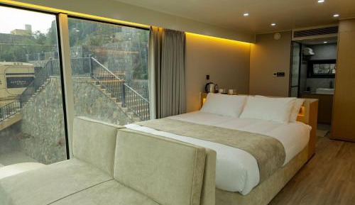 Double Room with Mountain View