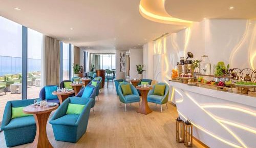 Penthouse King Suite with Rooftop Terrace and Palm Sea View - Club Lounge/Beach Access
