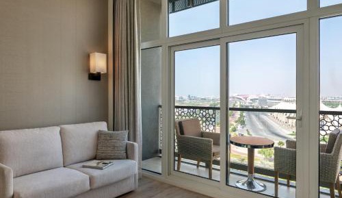 Deluxe Twin Room with Pool View and Balcony - Theme Park Access