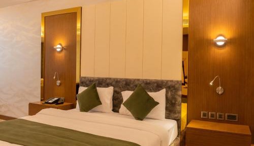 Superior King Suite