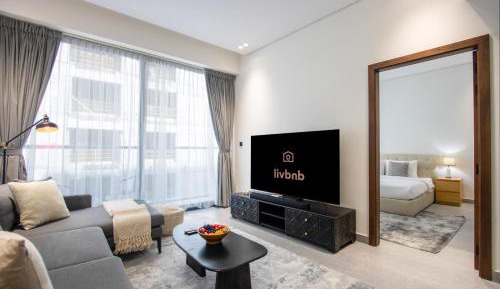 One-Bedroom Apartment with Balcony