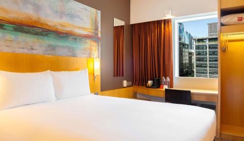 Premium Queen Room