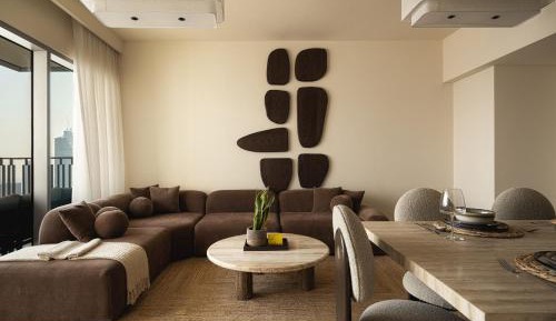 Four-Bedroom Luxury Apartment