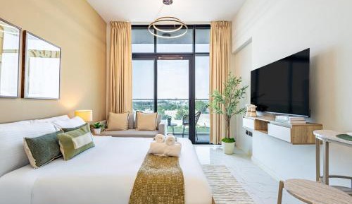 Studio Apartment with Balcony