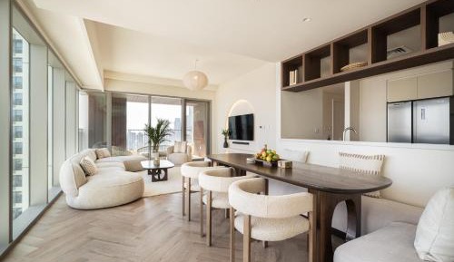 Four-Bedroom Deluxe Apartment