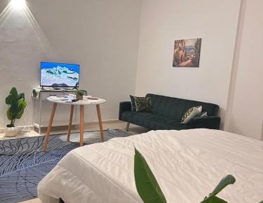 Triple Room with Private Bathroom