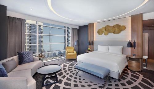 Corner King Room with Burj Khalifa View