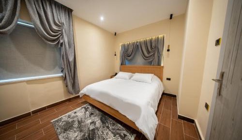 Superior King Suite