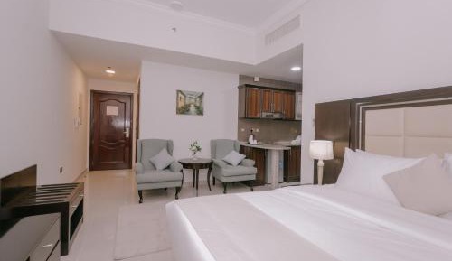 Deluxe Studio Apartment