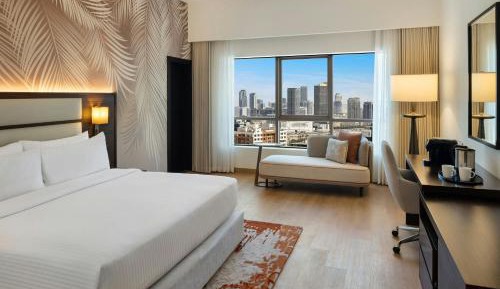 Deluxe King Room with City View